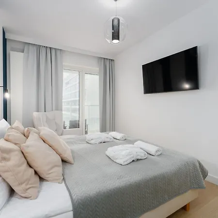 Polanki Aqua Nielimitowany Dostęp Do Basenów - Miejsce Postojowe Free *