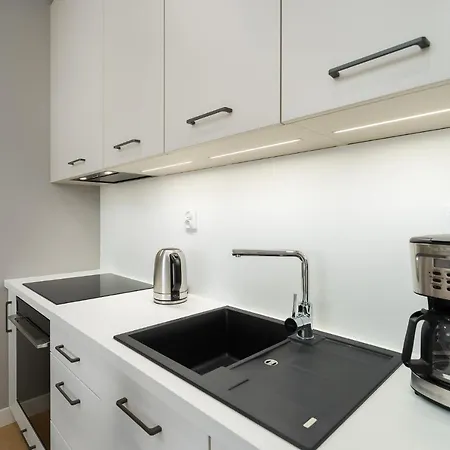 Polanki Aqua Nielimitowany Dostęp Do Basenów - Miejsce Postojowe Free *